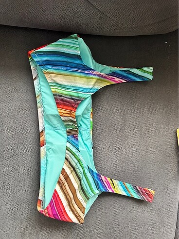 Ay-Yıldız Yeni Desenli Renkli Bikini Üstü - Ay Yıldız Collection