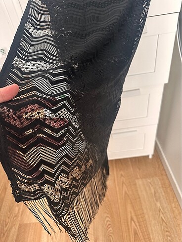 Sıfır Etiketli Siyah Püsküllü Pareo - Görsel 5