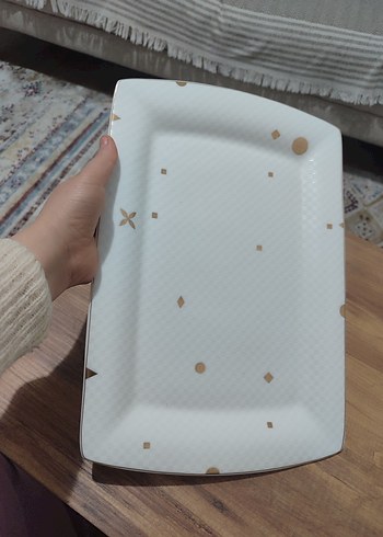 Beyaz ve parlak desenli servis tabağı - Görsel 7