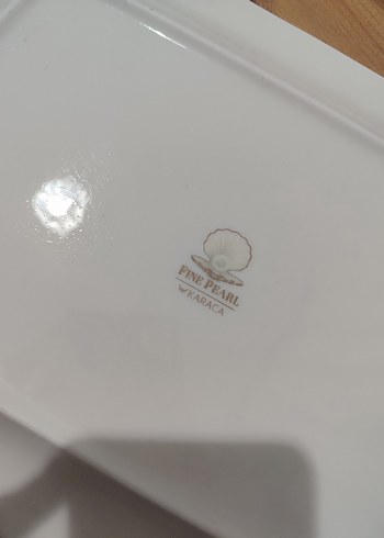 Beyaz ve parlak desenli servis tabağı - Görsel 5