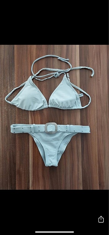 Bikini takımı açık gri zımba ve kemer detay