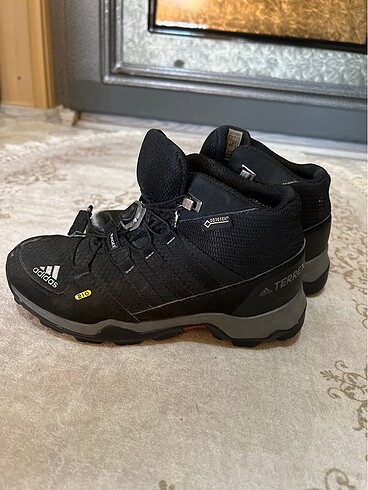 Terrex adidas bot