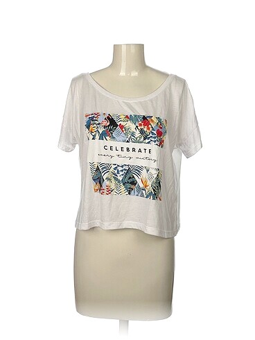 Batik T-shirt %70 İndirimli.