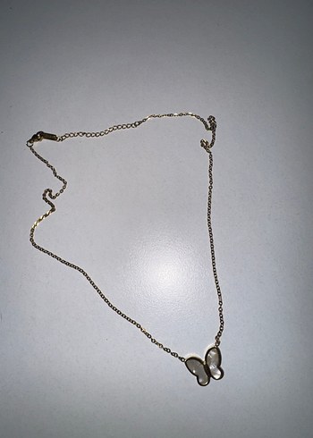 Altın Renk Zincir Detaylı Kelebek Kolye - Görsel 2