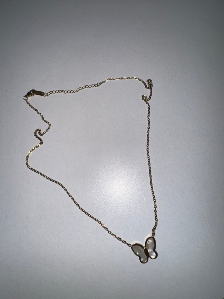 Altın Renk Zincir Detaylı Kelebek Kolye - Görsel 2