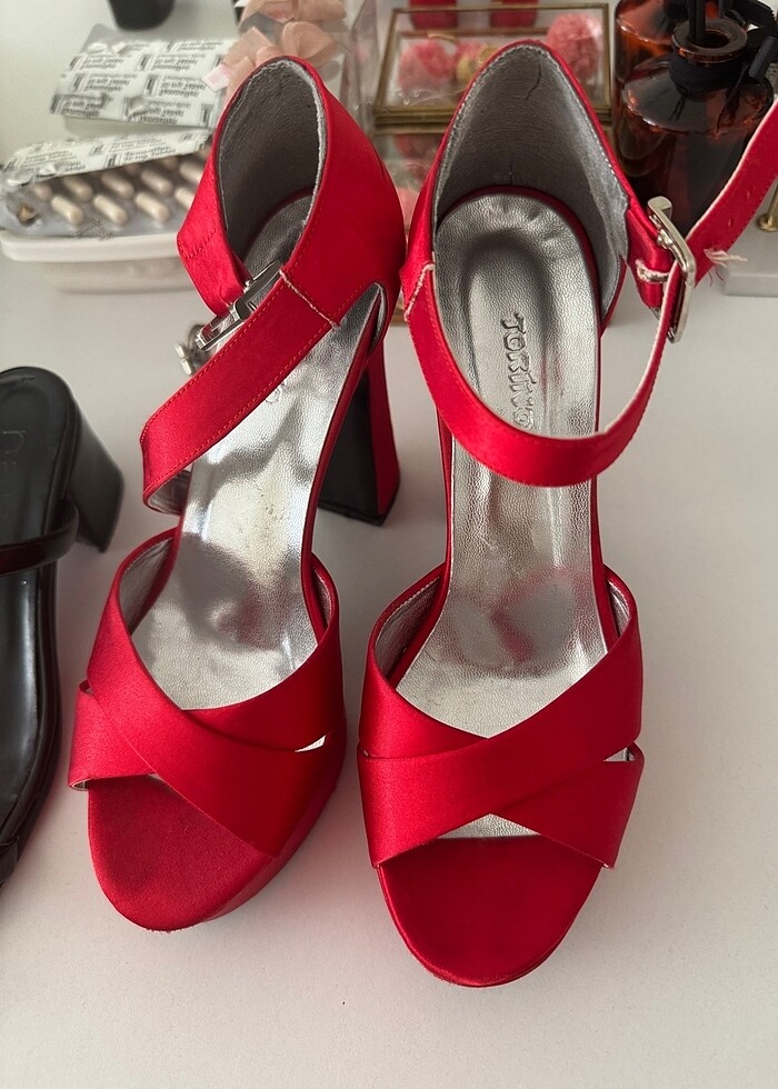 Kırmızı platform - Görsel 2