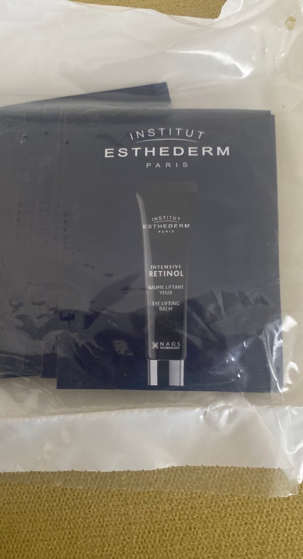 Institut Esthederm Retinol Yoğun Göz Bakım Balmı - Görsel 3