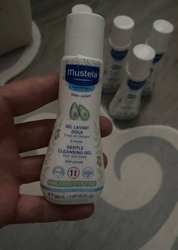 Mustela