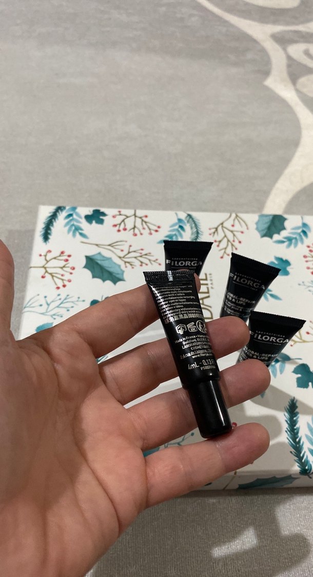 Filorga göz ve dudak çevresi bakım kremi - Görsel 3