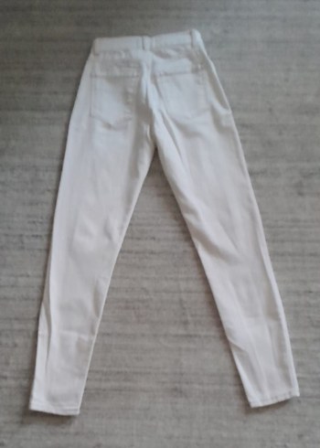 ekruya bakan tonlarda denim pantolon. - Görsel 2