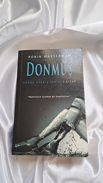 Donmuş Robin Wasserman