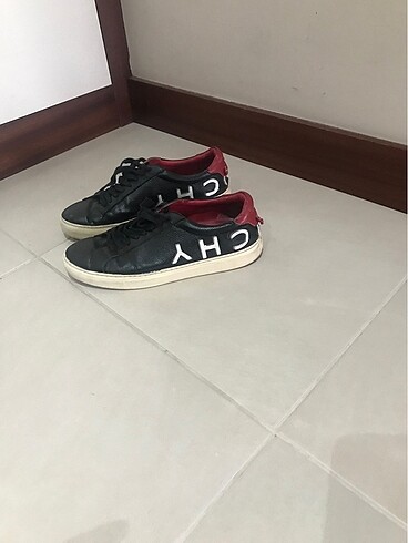 Givenchy - Görsel 3