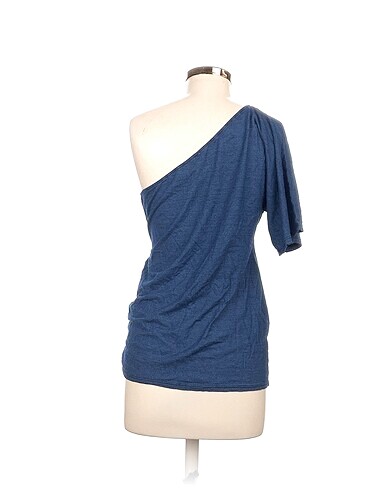 m Beden Jessica Simpson Bluz %70 İndirimli.