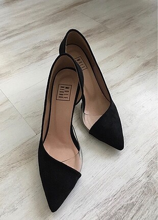Süet stiletto