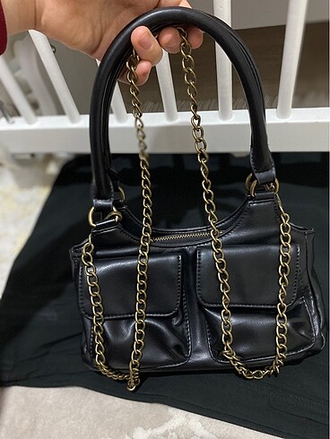  Beden Stradivarius Kol Çantası