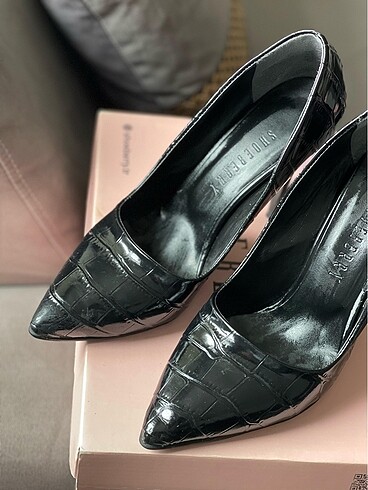 38 Beden Siyah stiletto