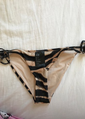 Bej Zebra Desenli İpli Bikini Altı