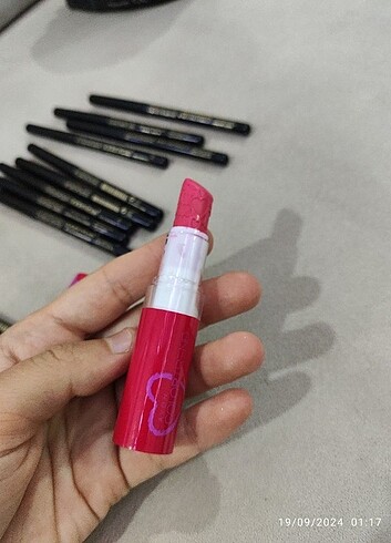 Avon pembe ruj 