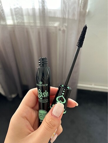  Beden Essence lash princess maskara rimel