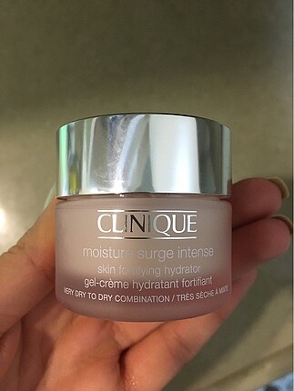 Clinique surge intense