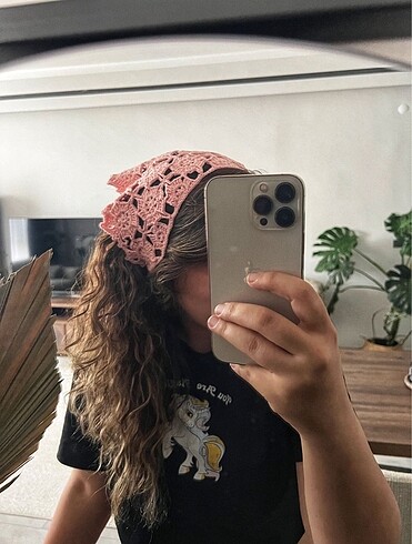 Zara model Bandana