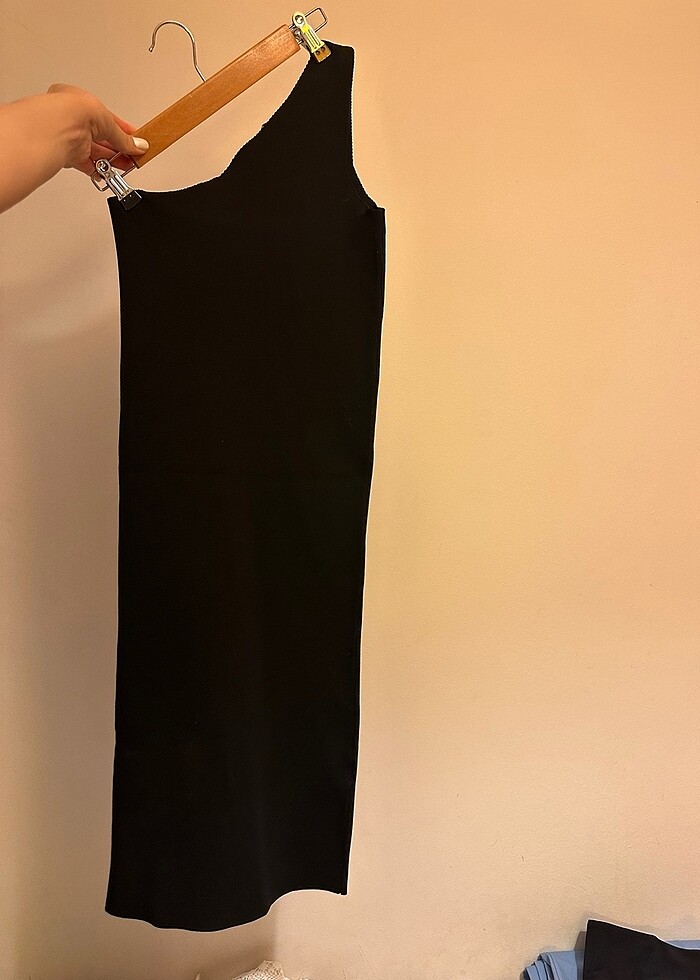 Siyah tek omuz elbise - Görsel 3