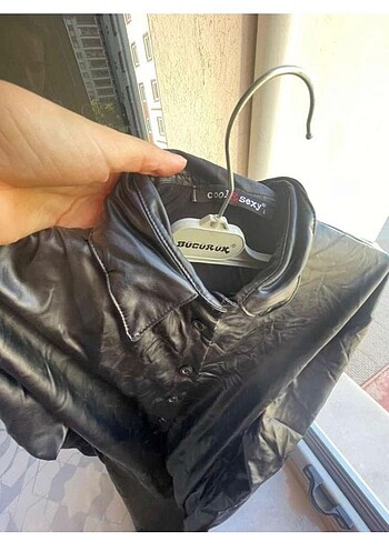 deri uzun kollu elbise cool sexy markasına ait