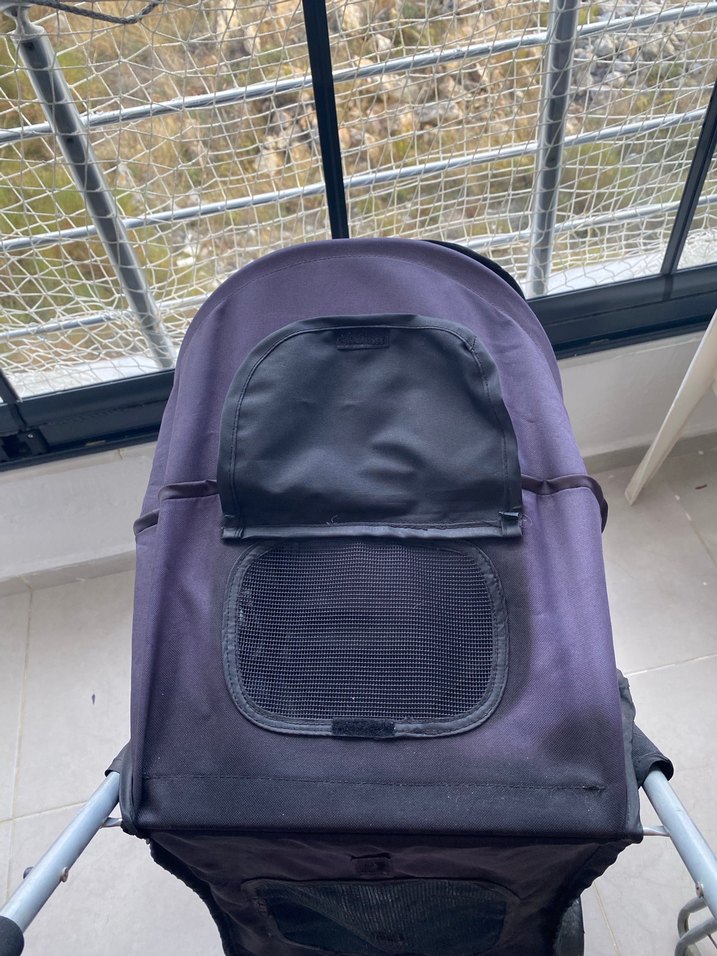 Siyah Köpek -Kedi Arabası Friends on TourYazılı - Görsel 5