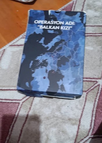  Bir Kibritle Yok Olmak - Özge Naz