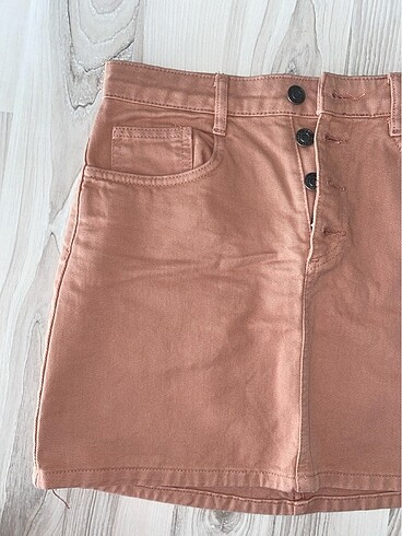 s Beden PULL AND BEAR PEMBE MİNİ ETEK DÜĞMELİ