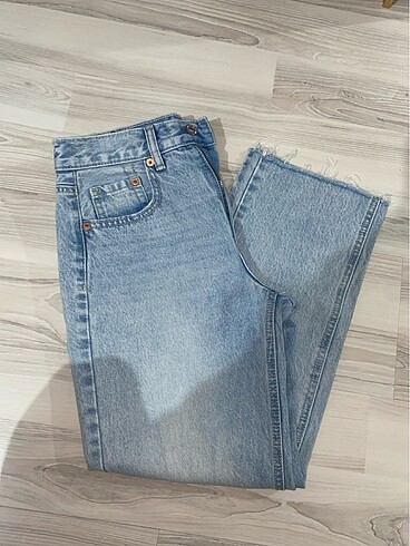 STRADİVARİUS D96 STRAİGHT CROP JEAN