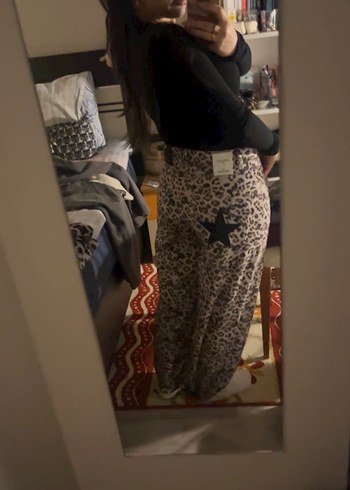 Pull and Bear Leopar desenli jean - Görsel 4