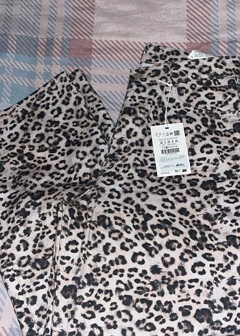 Pull and Bear Leopar desenli jean - Görsel 7