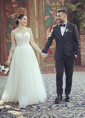 Cok hafif ve rahat bir gelinliktir