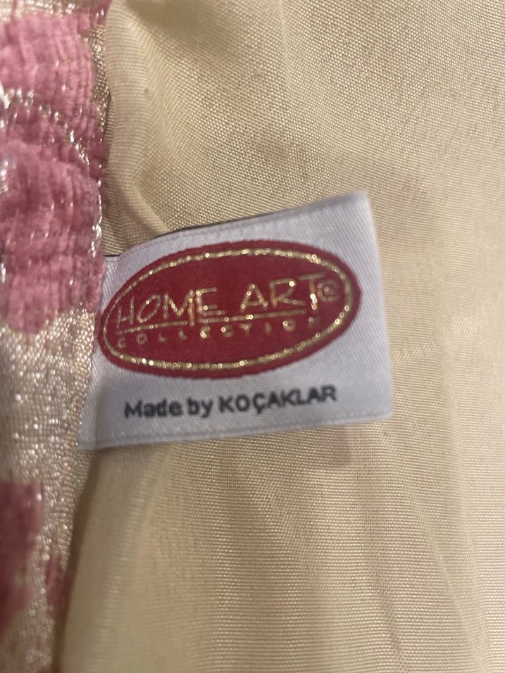 İşlemeli Açık Pembe Yatak Örtüsü - Görsel 5