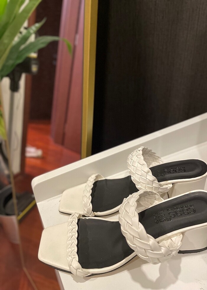 Topuklu Beyaz Terlik - Görsel 3