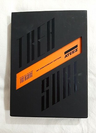 Ateez 1st anniversary albüm 