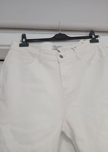 Setre Beyaz Kemerli Pamuklu Kot Pantolon