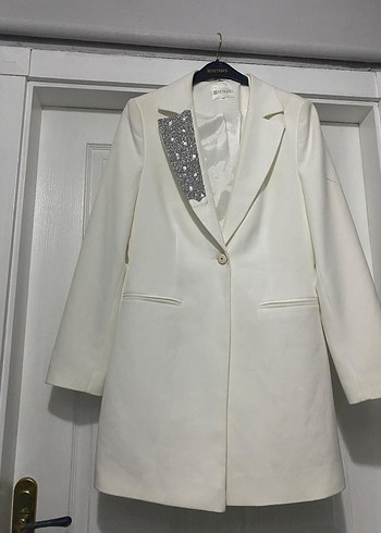 Düğmeli Beyaz Uzun Kadın Klasik Ceket blazer