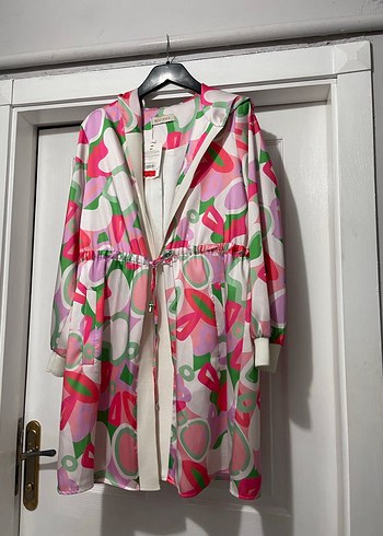 Kadın Renkli Uzun Bağcıklı Yağmurluk - Görsel 2