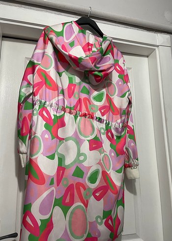 Kadın Renkli Uzun Bağcıklı Yağmurluk - Görsel 7