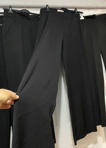 Setre Siyah Pilili Kadın Kumaş Pantolon