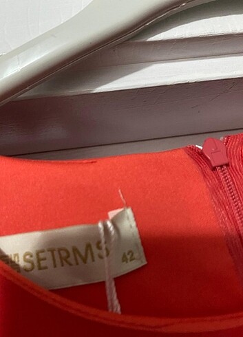 38 Beden kırmızı Renk Tesettürelbise