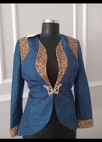 Mavi İşlemeli Uzun Kollu Kadın Blazer