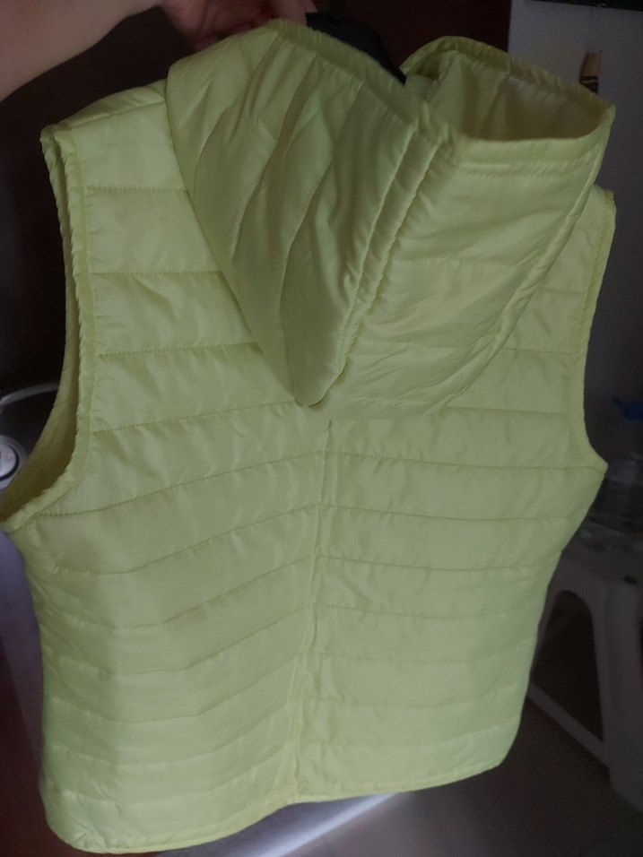 KAPŞONLU PUF YELEK - Görsel 2