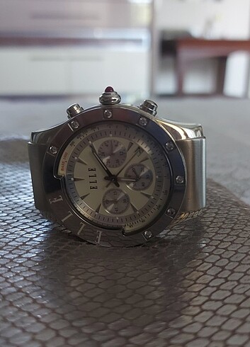 ELLE KADIN KOL SAATİ FRANCE PARİS - Görsel 2