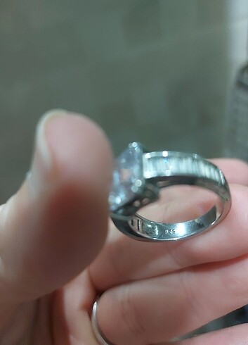 PIRLANTA GİBİ BAGET TAŞLI GÜMÜŞ YÜZÜK  - Görsel 6