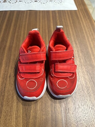 Adidas spor ayakkabı