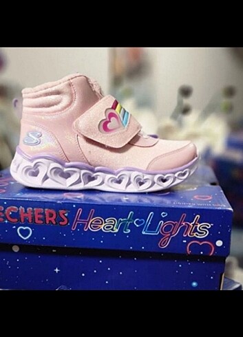 28 Beden pembe Renk Skechers ışıklı çocuk botu