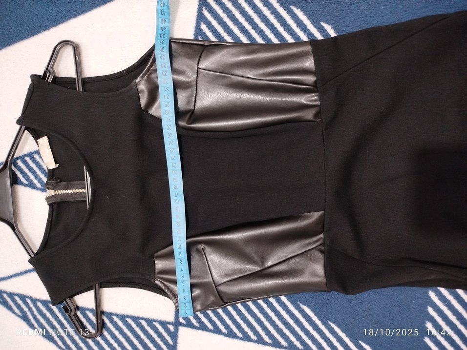 Siyah Deri Detaylı Kemerli Mini Elbise - Görsel 3